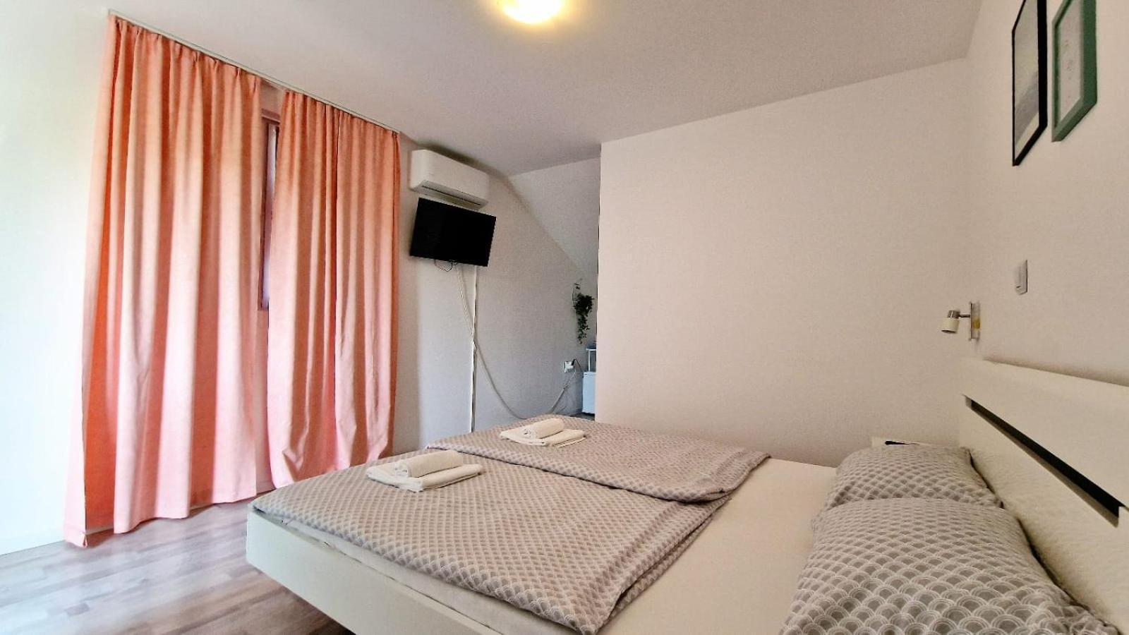 Cozy Room Peny Karlovac Exterior photo